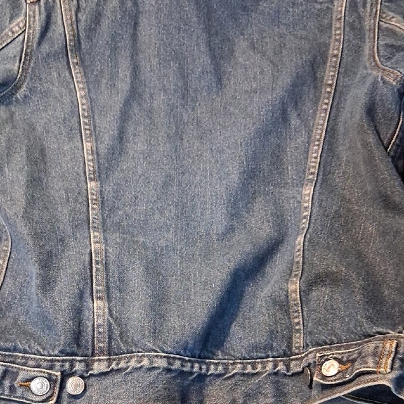 Levi's Classic Blue Denim Jacket - Picture 7 of 7